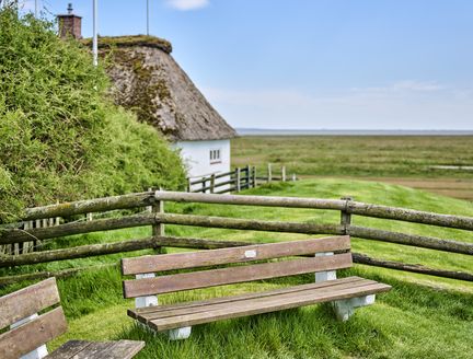 Bank auf einer Hallig